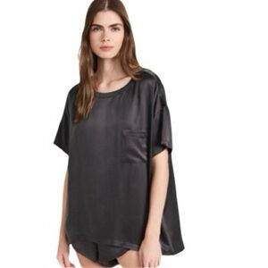 Lunya Gray Tee Set Size M 100% Silk Dolphin Hem Shorts Sleep Loungewear Luxury